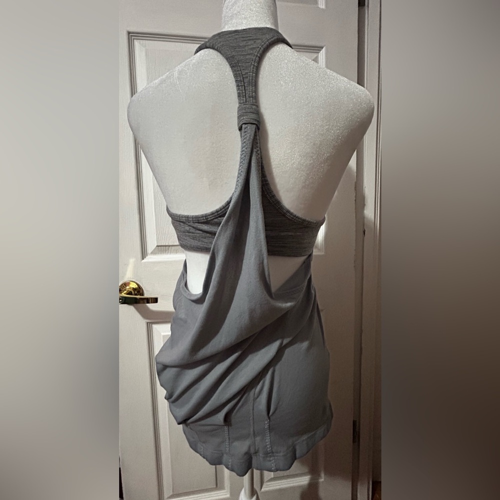 Lululemon Muscle Tee - Picture 2 of 5